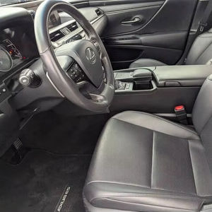 2021 L * exus ES 300h d'occasion - Product Image 1