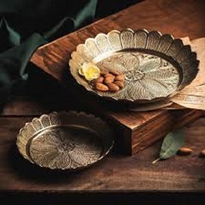 Bandeja DE SERVICIO DE Metal de latón de diseñador de calidad Superior plato hecho a mano mesa de latón bandejas decorativas para servir tamaño personalizado gran oferta - Product Image 5