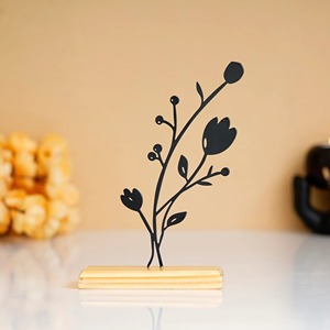 Figurine de fleur en métal noir accrocheur sur base en bois objet de table moderne ajoute un style artistique vibrant - Product Image 3