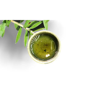 100% PureEssential Kanuka Oil India Cuidado del cuerpo Venta al por mayor Aceite natural a granel Aceite natural Kanuka India BulkWholesale para aromaterapia - Product Image 1