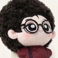 Poupée en peluche afro personnalisée avec lunettes rondes et salopette, jouet en peluche doux, cadeau