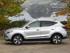 LHD/RHD 2025 MG ZS SUV E TROPHY CONNECT EV D'OCCASION - Product Image 2