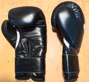 Gants de boxe MMA de qualité supérieure pour hommes et femmes, logo personnalisé, gants de boxe Winning, équipement de style arts martiaux mixtes - Product Image 5