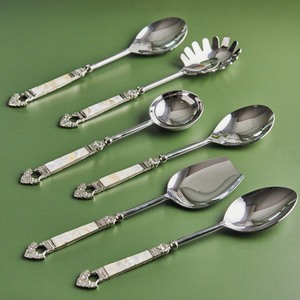 Tête en acier inoxydable classique avec poignées design Ensemble de couverts comprenant une cuillère à thé, une cuillère à soupe, un serveur à salade - Product Image 2