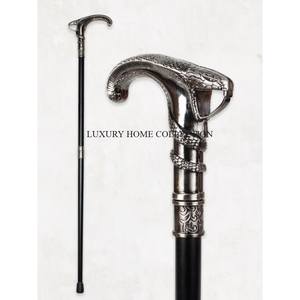 Bastones hechos a mano con mango artesanal ideal para cualquiera que aprecie la artesanía fina y el soporte confiable - Product Image 1