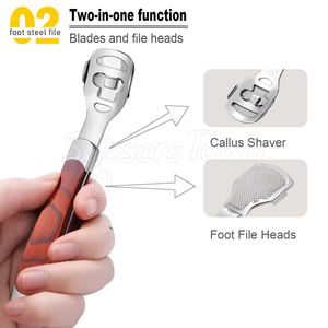 Rasoir compact à callosités avec logo personnalisé facile à utiliser pour l'entretien quotidien de la peau des pieds et des talons - Product Image 3