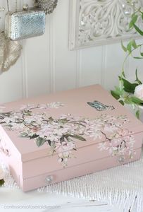 El joyero de madera con acabados elegantes y motivos románticos está ganando terreno como opción preferida para ocasiones especiales - Product Image 5