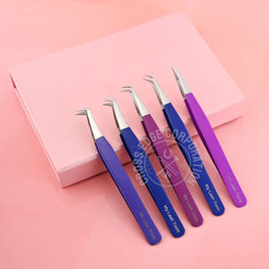 Pinzas Profesionales Superventas de 45 Grados para Pestañas, Probadas a Mano, para Volumen y Aislamiento Recto en Extensiones de Pestañas - Product Image 1