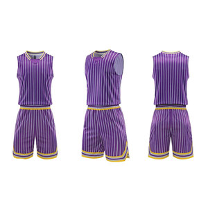 Conjuntos de uniformes de baloncesto duraderos de media manga de alta calidad con el mejor diseño, ropa cómoda estampada y transpirable hecha en fábrica - Product Image 1