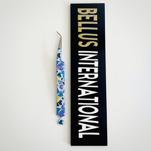 แหนบขนตาปลอมทำจากสเตนเลสแบบยั่งยืนพร้อมปลายแหลมปลายแหลมอุปกรณ์ต่อขนตาเพิ่มวอลลุ่มพิมพ์ลายผีเสื้อโลโก้ได้ตามต้องการ - Product Image 3