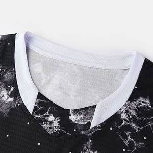 Maillot de basket-ball avec short assorti pour clubs et tournois Uniforme de basket-ball pour hommes Design personnalisé pour hommes - Product Image 3