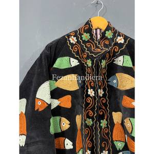 Veste matelassée unisexe automne-hiver, broderie de poisson, tissu en velours Suzani fait main, traitement tricoté, coton, tenue décontractée pour les fêtes - Product Image 1