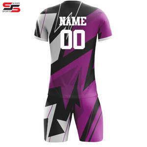 Personalizado Hombres Retro Fútbol Wear Kit Jersey Set Uniforme de fútbol Club Uniformes de fútbol - Product Image 2
