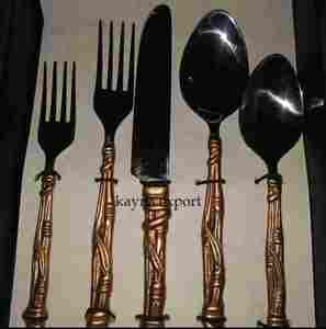 Ensemble de cuillères et de couteaux en acier inoxydable poli miroir plaqué or artisanal en gros, utilisation pour la vaisselle à domicile, manche noir - Product Image 5