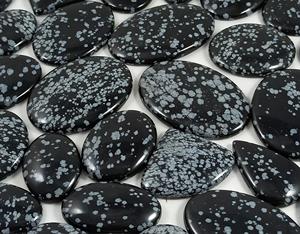 Pierre précieuse d'obsidienne en forme de flocon de neige naturelle pour la fabrication de bijoux, taille parfaite pour pendentif, pierres précieuses en vrac - Product Image 4