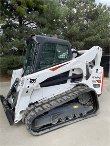 Cargadora Compacta BOBCAT T770 2023 de Alta Eficiencia con Motor Diésel EPA, Orugas, Rodamientos y Bomba para Movimiento de Tierras - Product Image 2