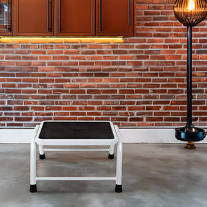 Taburete Metálico de 1 Nivel Well Home, Estructura Fija en Blanco y Negro, Plataformas Elegantes - Product Image 3