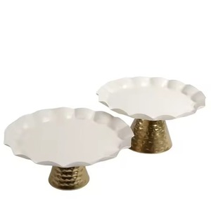 Plat et assiettes de service décoratifs pour aliments et desserts, couleur blanc et or, design martelé, bol de service pour dattes, table - Product Image 1