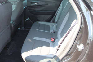 Véhicule d'occasion 2023, conduite à gauche, faible kilométrage, transmission automatique, sièges en cuir, jamais accidenté et prêt à être expédié. - Product Image 5