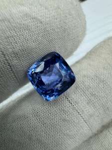 Haute qualité 9 MM coussin saphir bleu chauffant pierre précieuse coupe lâche pierre précieuse bleue naturelle avec certificat IGI hauteur d'article 6 MM - Product Image 5