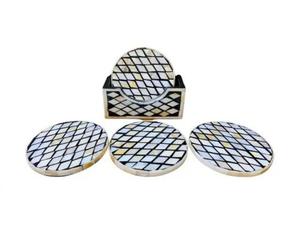 ELEVATE Juego de 4 posavasos de madera de acacia de resina Almohadillas de madera de resina epoxi para bebidas - Product Image 3