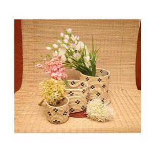 Cesta de hierba Sabai natural con tejido rústico hecho a mano, perfecta para almacenamiento y decoración del hogar, añade encanto a cualquier espacio vital - Product Image 6