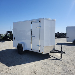 Remorque de transport fermée série Beta 6x12 2026, 2990 GVWR, à essieu unique, avec porte à rampe de 72 pouces de hauteur - Product Image 1