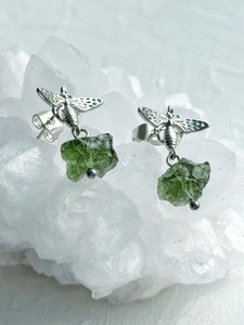 Boucles d'oreilles de météorite véritable Moldavite 1.6g Bijoux en or Talisman Moldavite Crystal Cadeau d'anniversaire ou d'anniversaire parfait pour elle - Product Image 2