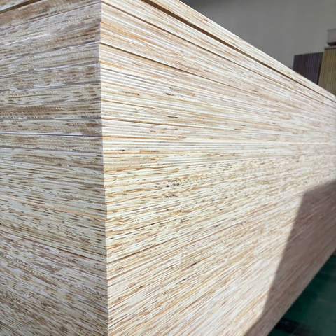 AA Grade 9-12-15-18mm Weather-Resistant Pine Plywood Eco-Friendly and E0 Standard From Vietnam Manufacturer