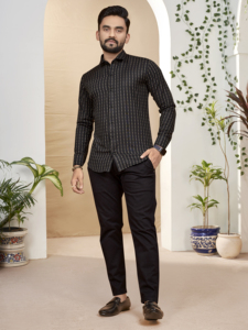 Chic Armani Matching Couple Outfit en camisa y túnica de algodón puro con patrones tejidos para celebraciones culturales románticas - Product Image 4