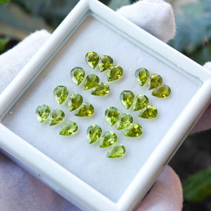 Peridoto Natural, Corte Facetado en Forma de Pera, Certificado por Terceros, Gema Suelta Verde Calibrada de 4x6mm, Encerado/Enrasado con Aceite para Engaste en Joyería - Product Image 2