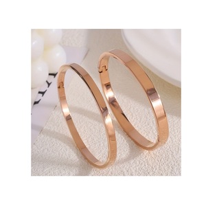 ชุดแหวนรองผ้าเช็ดปากโลหะดีไซน์เนอร์ สำหรับโต๊ะอาหารในงานเทศกาล งานแต่งงาน โรงแรม ร้านอาหาร และการตกแต่งภายในอย่างหรูหรา - Product Image 1