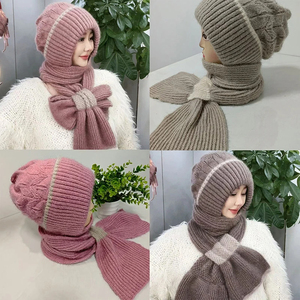 Bonnets d'hiver en laine de meilleure qualité avec un design personnalisé Bonnet de couleur différente - Product Image 5