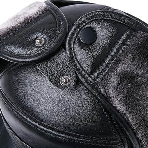 หมวกหนังผู้ชายแบบใหม่ สีพื้น หมวกหนังฤดูหนาวสำหรับผู้ชาย สวมใส่สบาย ขายส่งจำนวนมาก - Product Image 6