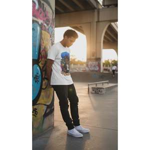 Maglietta 'Mindset Trust the Process' con Tintura Dip Dye, 220 Grammi, Stampa Serigrafica Compressa, Set di T-Shirt - Product Image 2