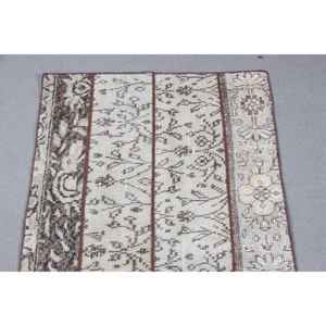 Alfombra Turca Vintage de 2,2x6,8 pies, Alfombra Marrón Abstracta de Lana - Product Image 5