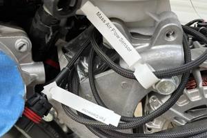 Motor V8 Supercargado LSA de 6.2 Litros de Chevrolet Ultimate con Conjunto de Transmisión 6L90E para Conversiones de Autos Deportivos Personalizados - Product Image 3