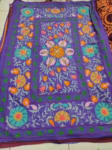 Mantas y Colchas Suzani Tejidas a Mano con Algodón Orgánico Estampado y Características Ecológicas para el Hogar en Otoño - Product Image 6