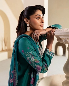 Nice Designer Ethnic Pakistanais Femmes Costumes par AJM Trade House 1052 - Product Image 6