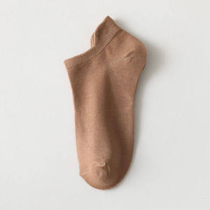 Calcetines deportivos tobilleros de algodón transpirables de alta calidad para mujer, calcetines cortos de poliéster coloridos con logotipo personalizado, calcetines atléticos blancos - Product Image 4