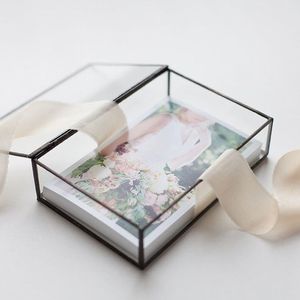 Caja de Fotos de Boda Personalizada con Acabado Hecho a Mano, Caja de Regalo de Vidrio de Calidad Superior de 4x6 Pulgadas para Fotógrafo de Bodas - Product Image 1