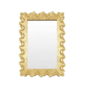 Miroir mural en métal artisanal, parfait pour la décoration de chambre d'hôtel de luxe ou les murs de boutique - Product Image 1