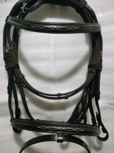 Bride de cheval en cuir véritable PVC de haute qualité conception personnalisée corde licou vente en gros à bas prix - Product Image 4