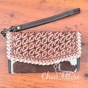 กระเป๋าคลัทช์หนังวัวแท้สำหรับงานแกะสลักมือดีไซน์ใหม่กระเป๋าสตางค์หนังสไตล์ตะวันตกอเนกประสงค์ - Product Image 1