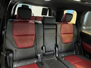 Toyota Land Cruiser LC300 GR Sport 2023 Usado en Buen Estado - Product Image 3