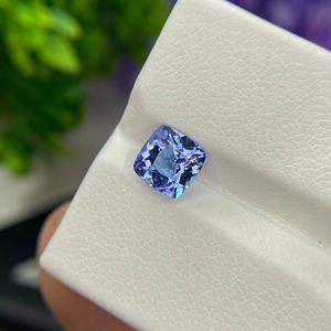 Vente en gros de pierres précieuses de couleur bleue taillées sur coussin en tanzanite naturelle de 6mm pour la fabrication de bijoux dans la boutique - Product Image 6