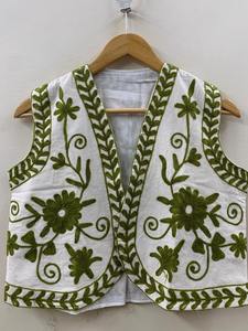 Chaleco sin mangas floral bohemio Suzani Chaleco corto floral de algodón Chaleco bordado Chaleco elegante Chaleco de verano - Product Image 2