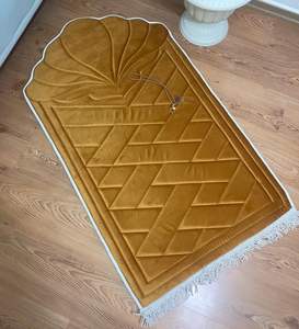 Decorative Silk <b>Prayer</b> <b>Mat</b> Luxurious Embroidered Border Beautiful <b>Prayer</b> Carpet Ideal For Daily Salah And Meditation - Product Image 1