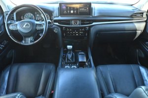 รถ Lexus LX 570 V8 5.7L 4WD ปี 2018 มือสอง สภาพดี - Product Image 4