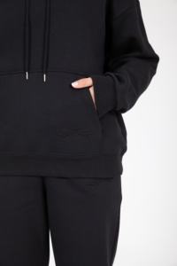 Dernier ensemble de survêtements à capuche pour femmes décontractés d'hiver avec motif imprimé solide Nouveau style conçu au Pakistan Prix de gros - Product Image 4